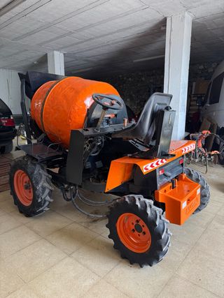Dumper autohormigonera 4x4 matriculado