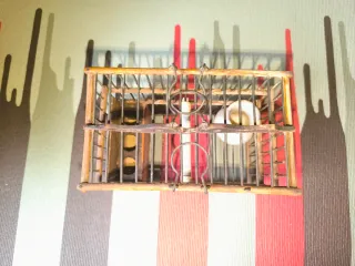 Jaula percha para pájaros silvestres