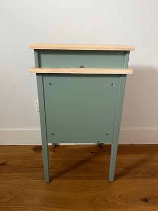 Mesita de noche Ikea OLDERDALEN verde/pino
