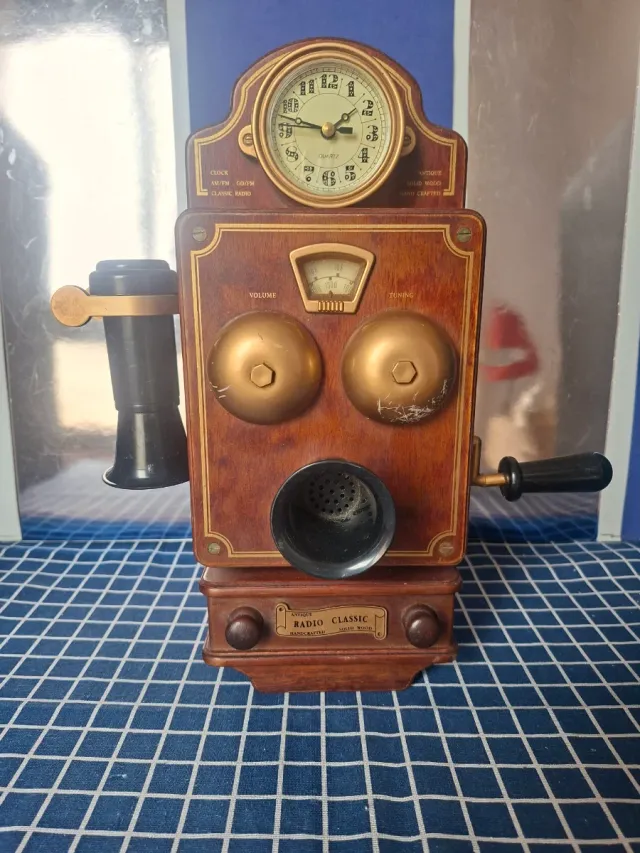 TELÉFONO RADIO RELOJ DECORACIÓN