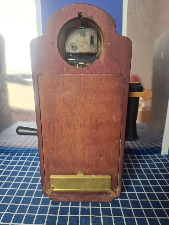 TELÉFONO RADIO RELOJ DECORACIÓN