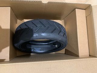 Rueda CST 8 1/2x2 para patinete