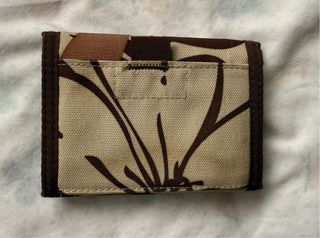 Cartera Roxy Trifold Floral