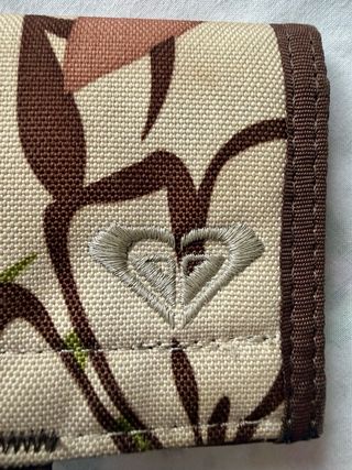 Cartera Roxy Trifold Floral