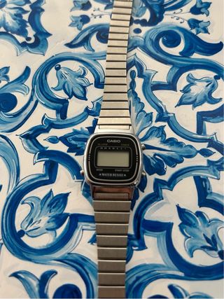 Reloj Casio Digital Plata y Negro
