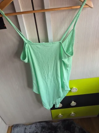 Body tirantes verde