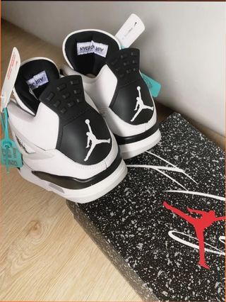 Jordan 4 Cemento Blanco Talla 42