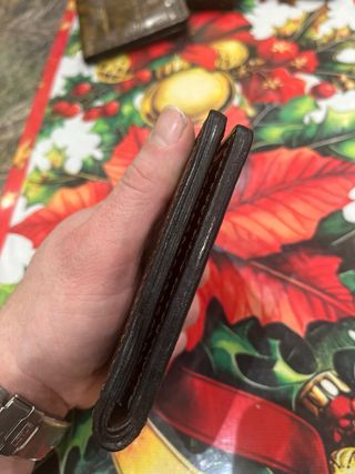 Cartera de cuero hecha a mano