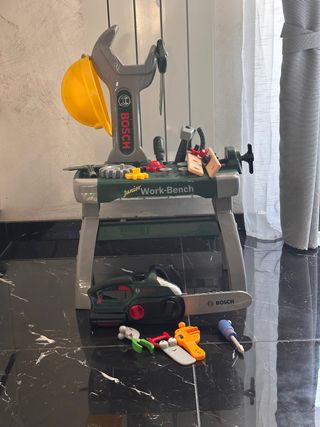 Banco da lavoro Bosch giocattolo + motosega Bosh