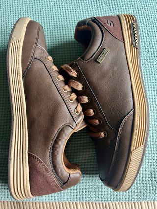 Zapatos Skechers Marrones nuevos Talla 42
