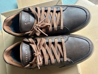 Zapatos Skechers Marrones nuevos Talla 42