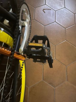 Bicicleta Fixie Negra Ruedas Amarillas