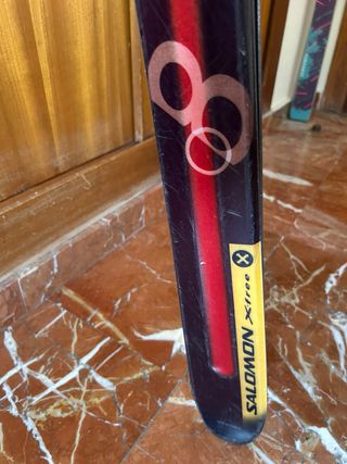 Esquís Salomon Clásicos con Fijaciones