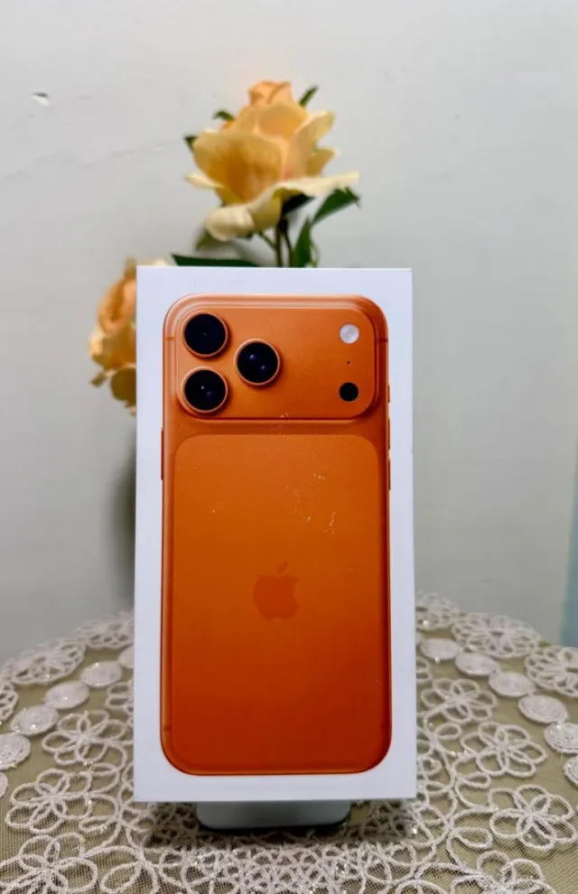 iPhone 17 Pro Max Solo E-Sim 256GB Sin abrir •