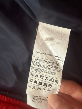 Chaleco Benetton Rojo con Capucha