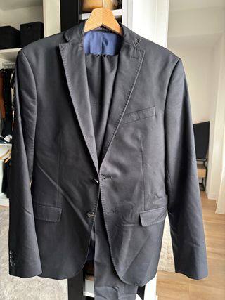 Traje de hombre Zara negro