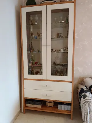 Alacena Ikea Madera y Cristal