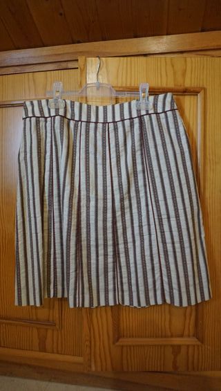 Blusa e giacca da donna taglia 44 con due gonne in regalo