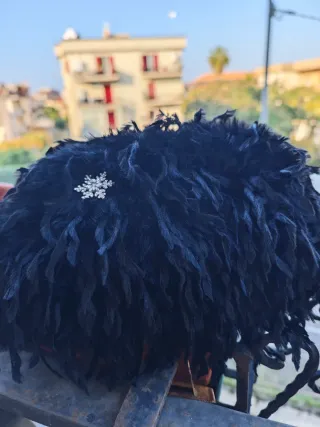 Borsa beige con dettagli argento