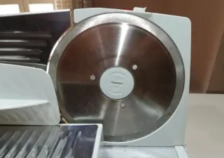 Affettatrice per uso domestico OPTIMA