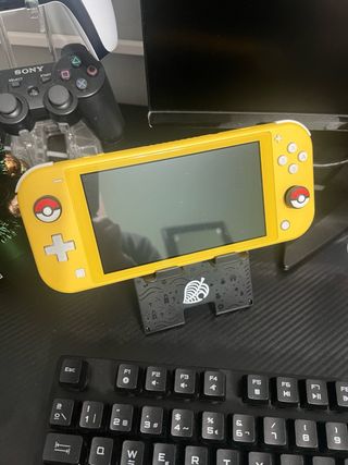 Nintendo Switch Lite Amarillo