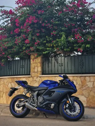 Yamaha R7 2023 A2 Azul