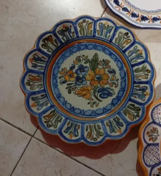 Plato Cerámica Talavera Flores Azul Naranja