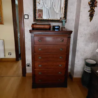 Cómoda de madera con 6 cajones