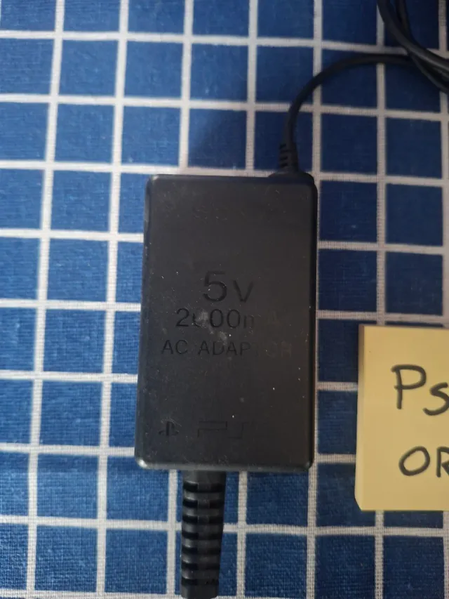 PSP ORIGINAL CARGADOR ENCHUFE