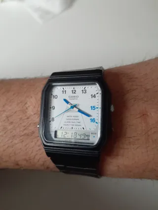 Casio AQ 17W Reloj Analógico Digital