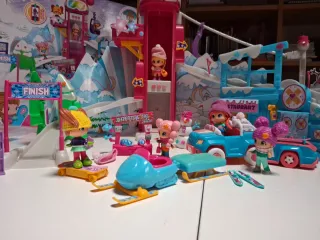 Estación de esquí Pinypon con coche y 5 muñecas