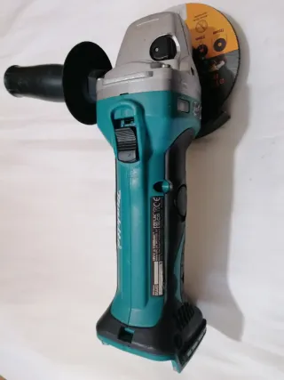 Amoladora Makita 18V DGA452