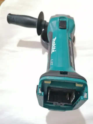 Amoladora Makita 18V DGA452