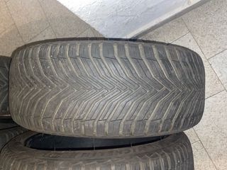 4 Neumáticos Michelin 225/40 R18 92Y