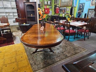 Mesa de jantar extensível em madeira