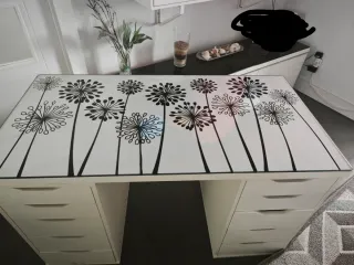 Escritorio blanco 1,20m x 60cm Con cristal