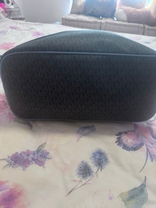 Bolso Michael Kors Negro y Dorado Original