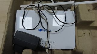 Modem Digicom + 2 componenti