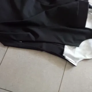 Abito nero elegante utilizzabile in ogni stagione.