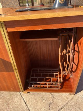 Máquina de coser Naumann antigua