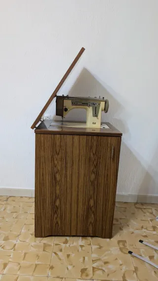 Máquina de coser Alfa 475