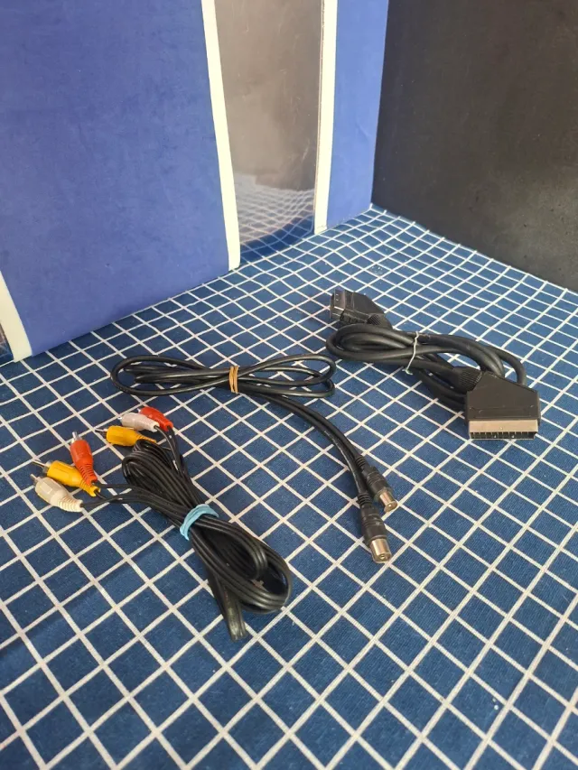 EUROCONECTOR + RCA + RF ANTENA