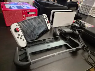 Nintendo Switch OLED Blanca + Accesorios