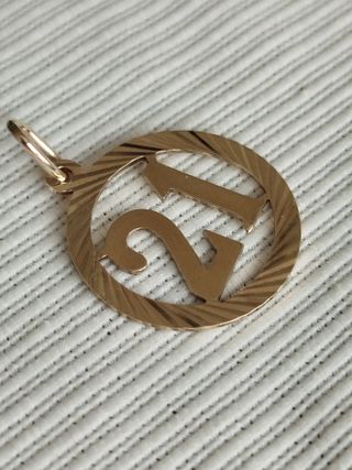 Colgante Oro 9ct "21" - 20mm - 1.24g