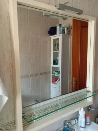 Specchio da bagno beige e trasparente