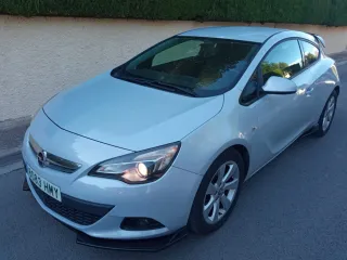 Opel Astra 2014