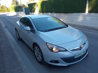 Opel Astra 2014