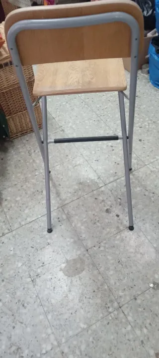 Taburete de cocina IKEA madera y metal