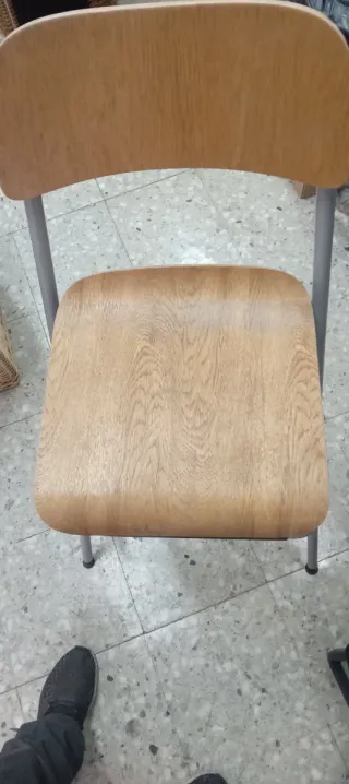 Taburete de cocina IKEA madera y metal