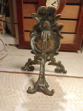 Antiguo Porta Reloj de bolsillo de bronce